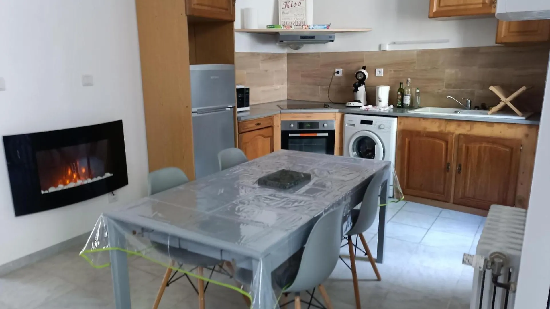Appartement Avec Terrasse 53M2 contacts